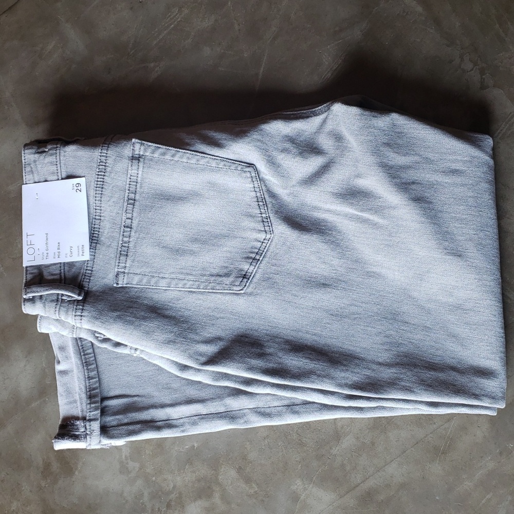 NWT 29P LOFT Girlfriend Jeans in Grey Wash